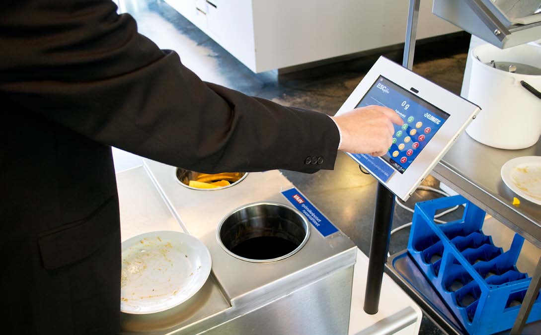 With the ESCflow device the diner selects the food type and rates the food quality. 