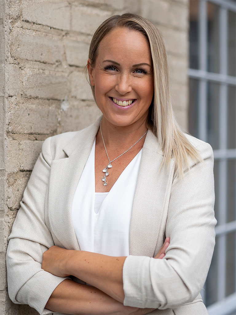 Piia Leinonen, Management