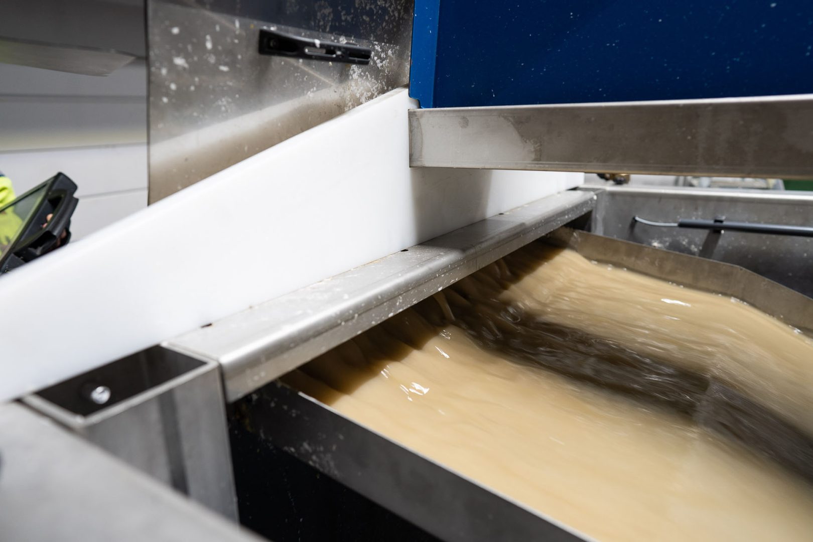 Bioforcence Oat Husk Cellulose Entering The Wire Section